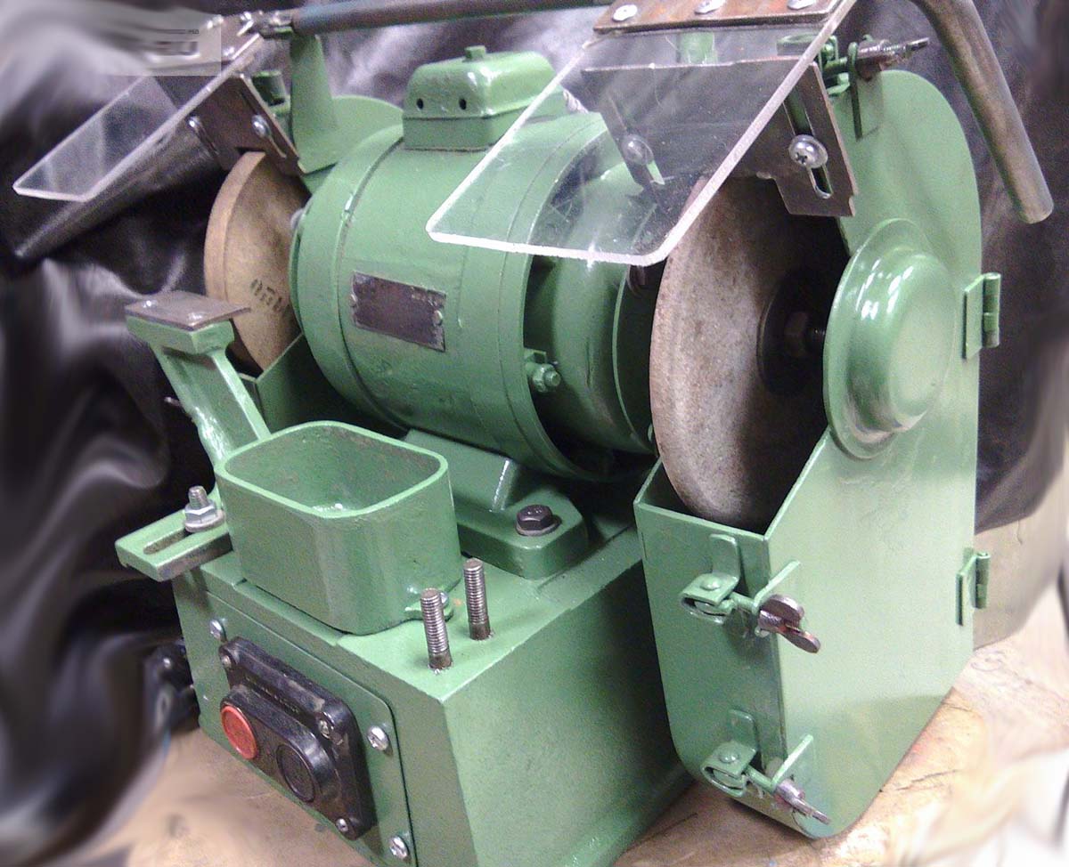 Загальний вигляд точильно-шліфувального верстата ЕТ-62 ЕТ-62 Загальний вигляд точильно-шліфувального верстата